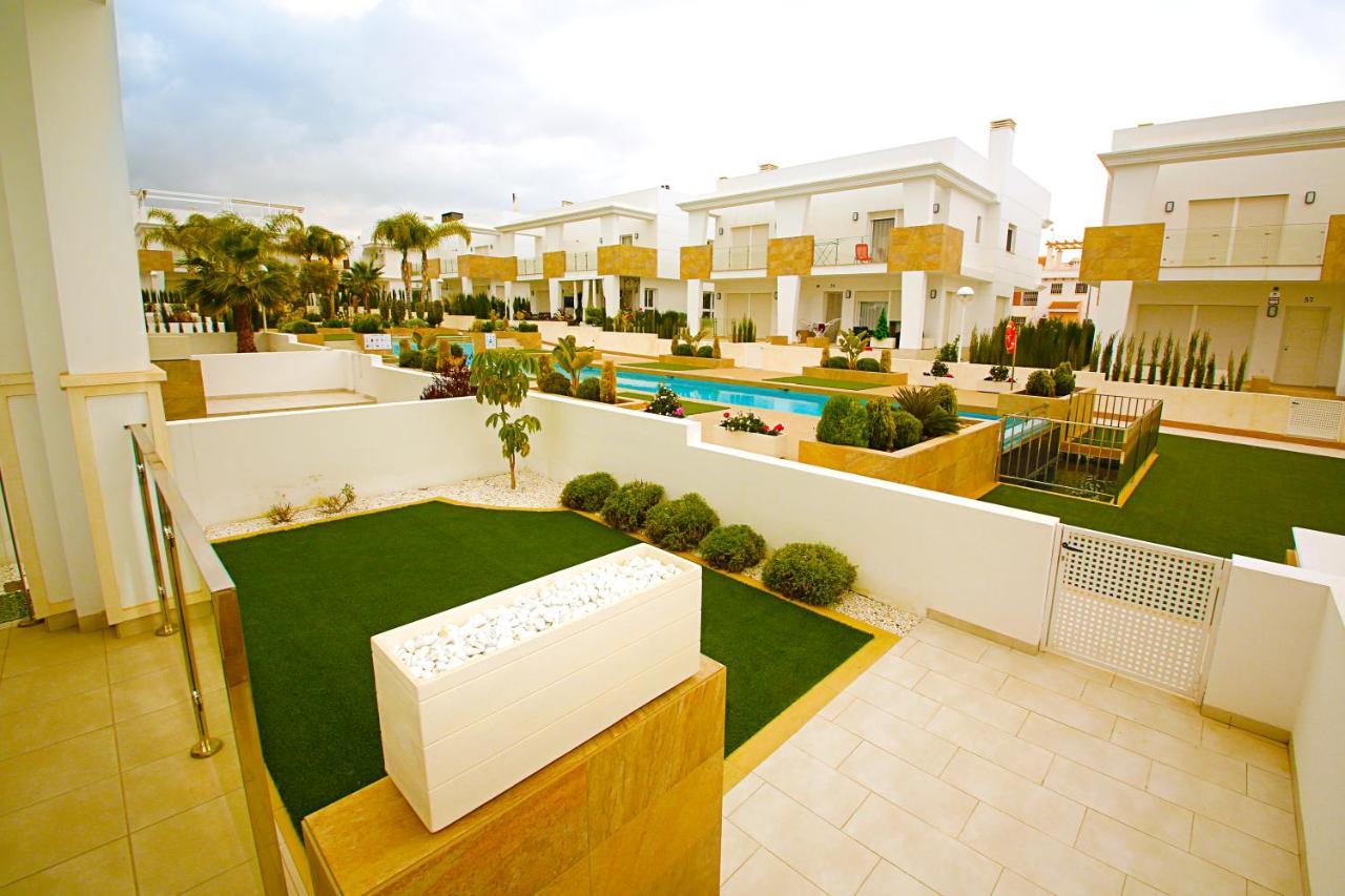 Luxury Bungalow Allegra 43 With Ac And Pool Сиудад Кесада Екстериор снимка