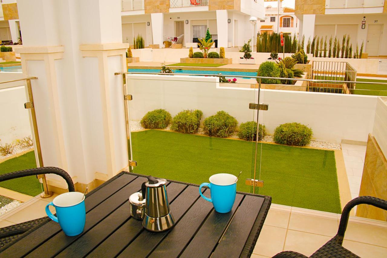Luxury Bungalow Allegra 43 With Ac And Pool Сиудад Кесада Екстериор снимка