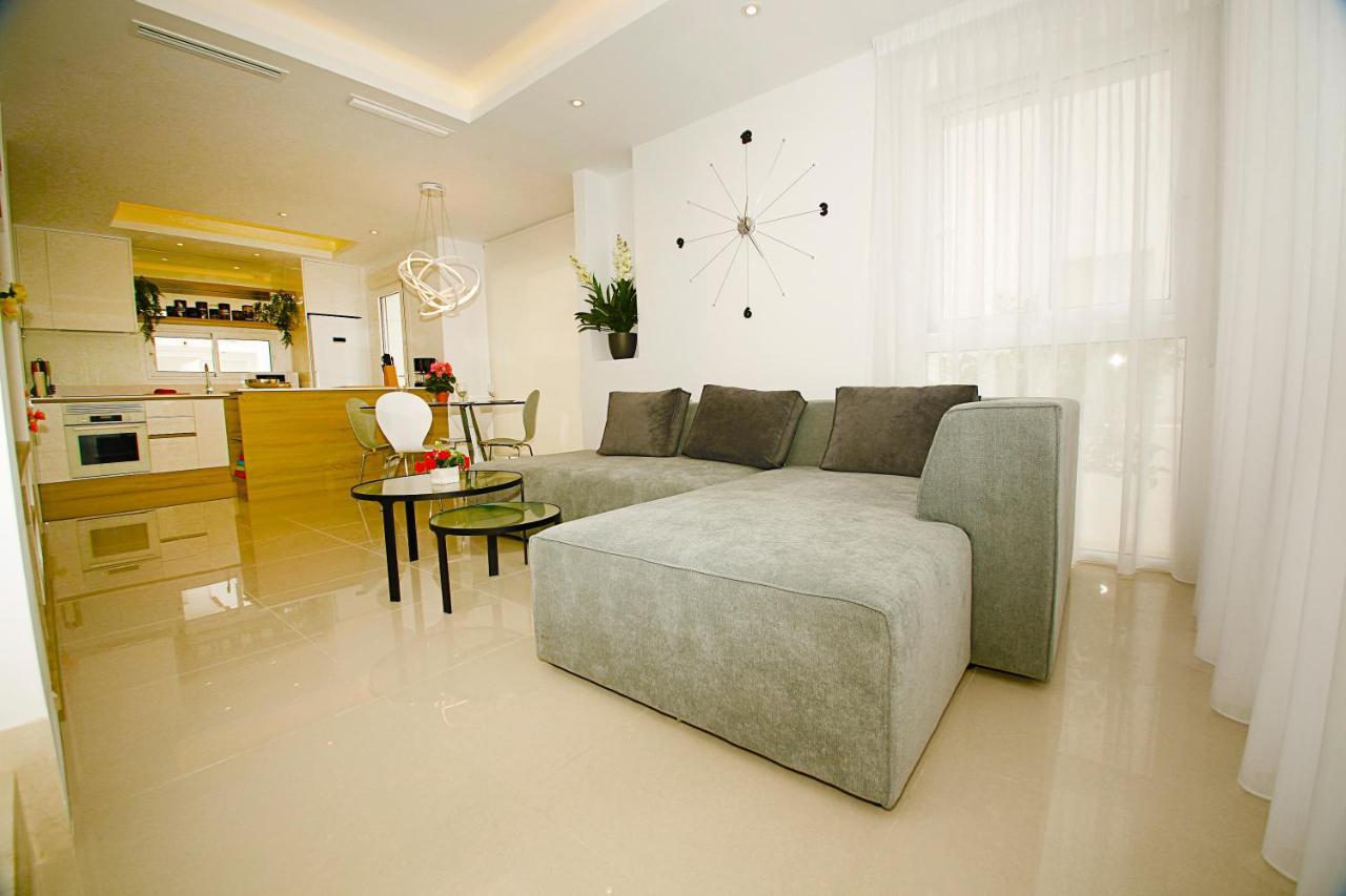 Luxury Bungalow Allegra 43 With Ac And Pool Сиудад Кесада Екстериор снимка